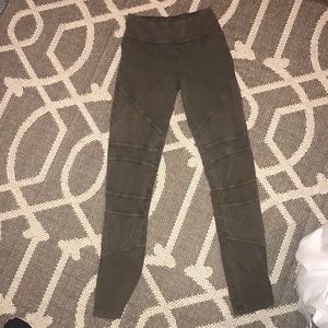 Cute army green leggings